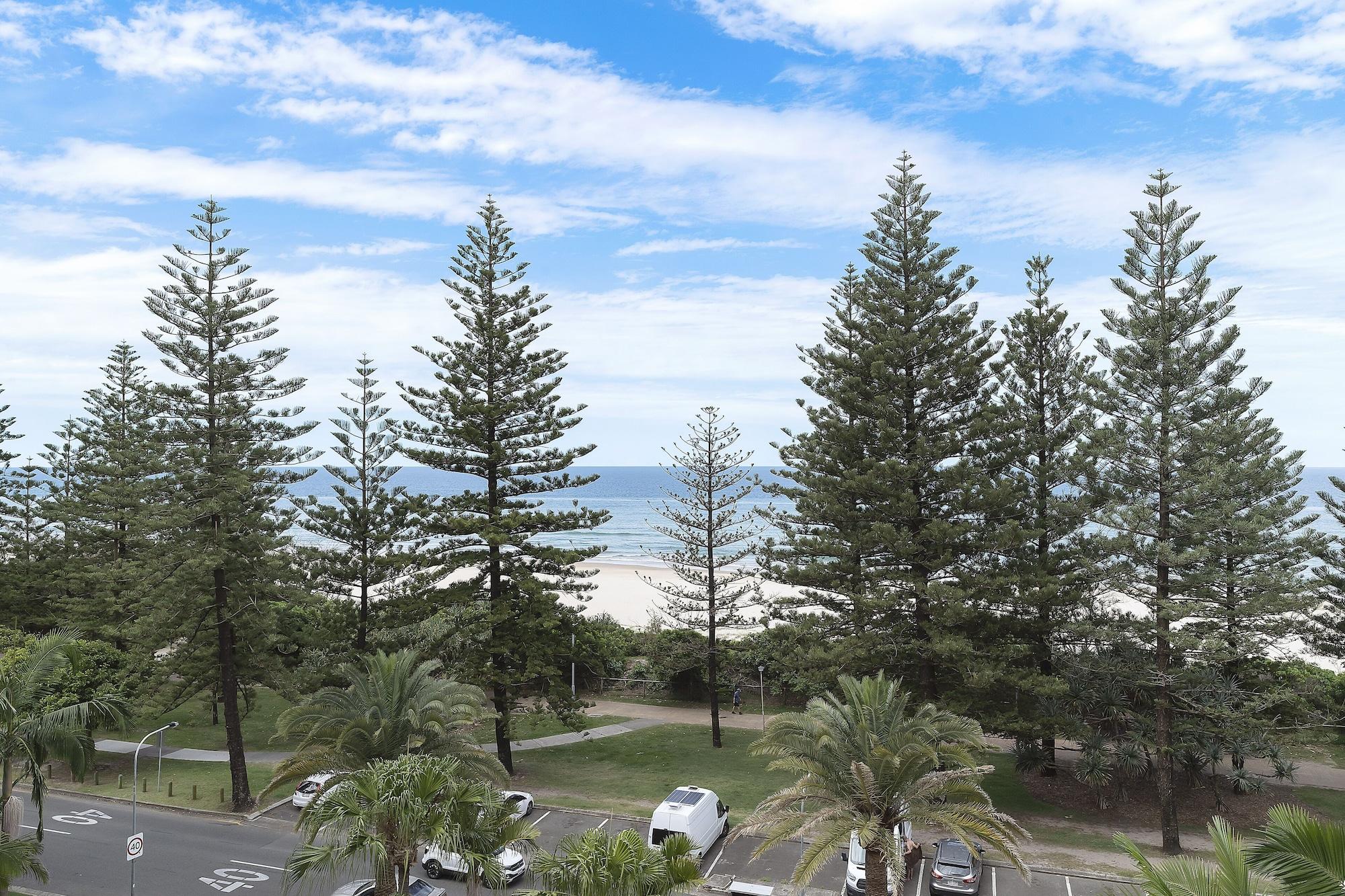 Ultiqa Burleigh Mediterranean Resort Gold Coast Bagian luar foto